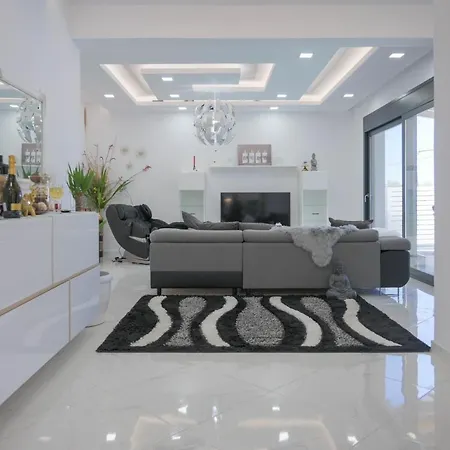 Diamond Luxury Corfu *